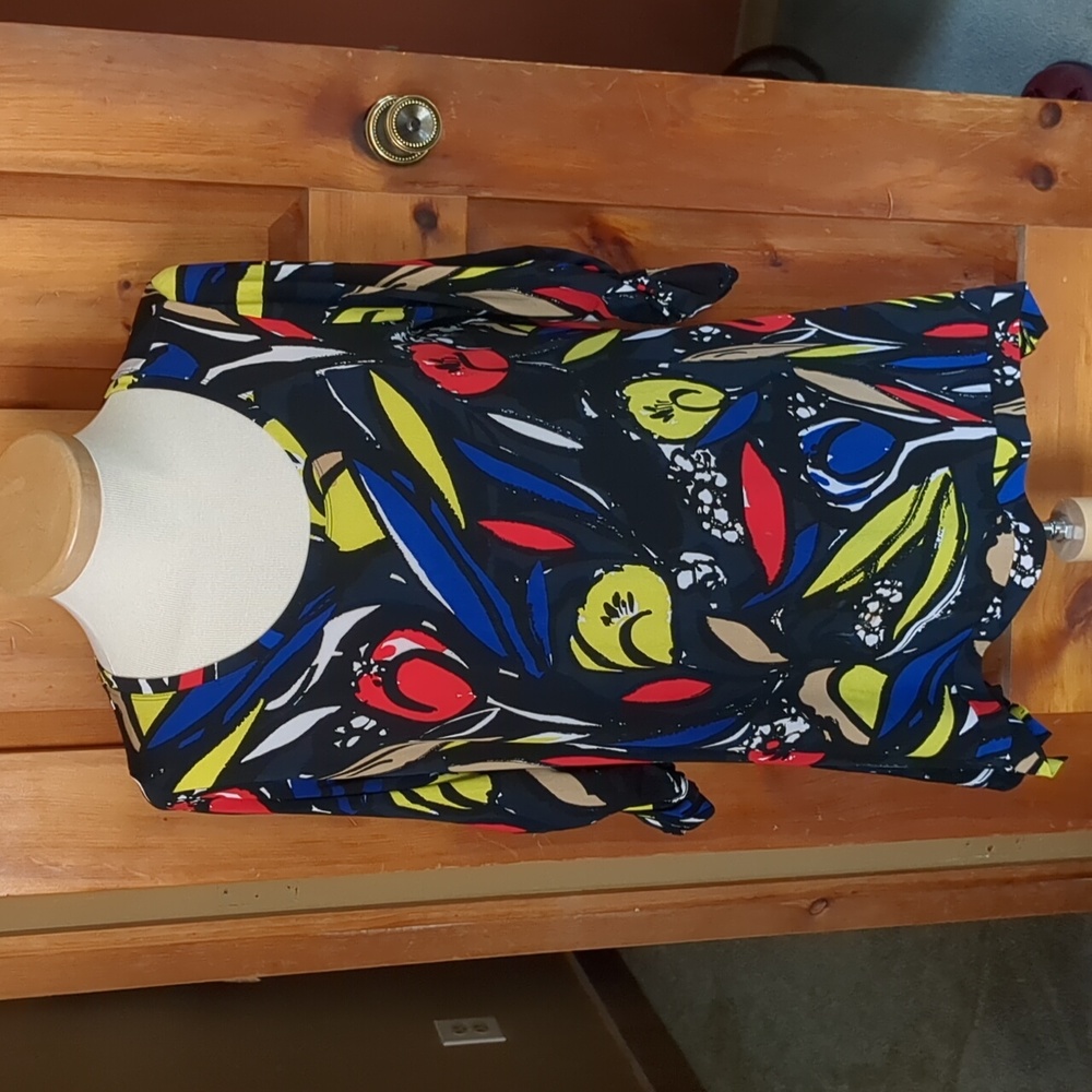 PREMISE*1X ladies asymmetrical hem ruched sleeve, bright, fun, tunic, 3/4 sleeve